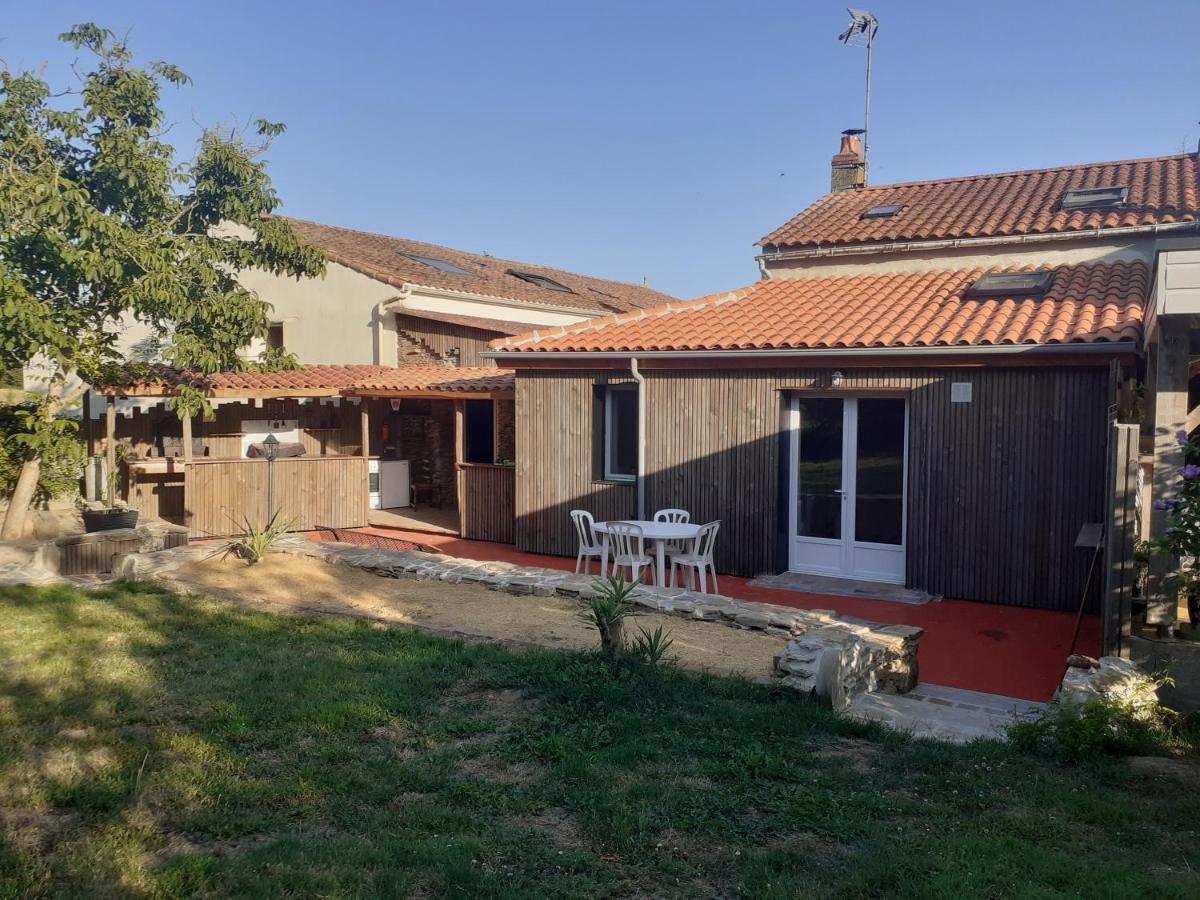 הוילה Saint-Florent-des-Bois La Fenetre מראה חיצוני תמונה